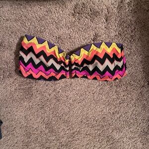 Zigzag Bandeau bikini Top
